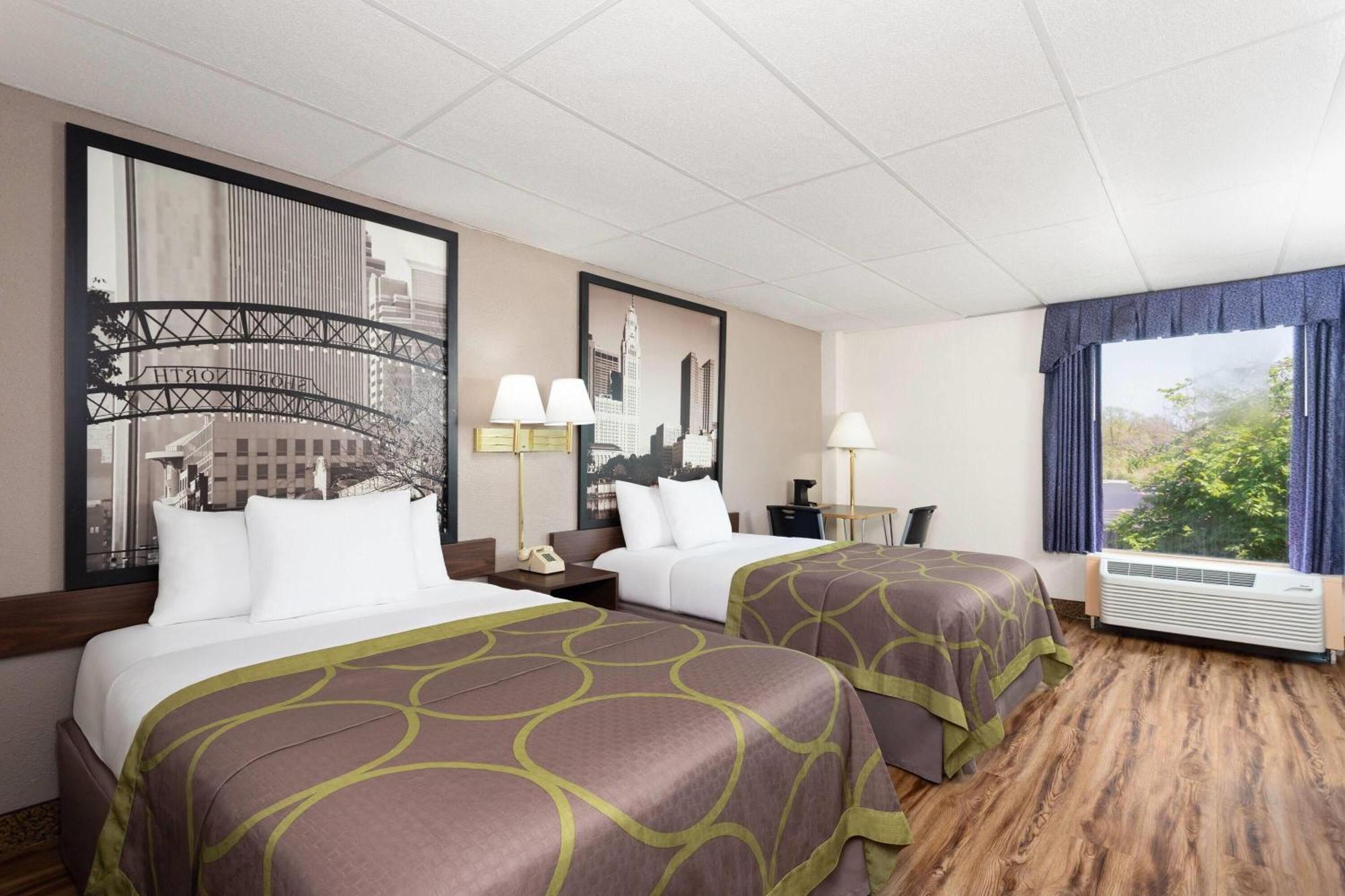 Super 8 By Wyndham Hotel Columbus