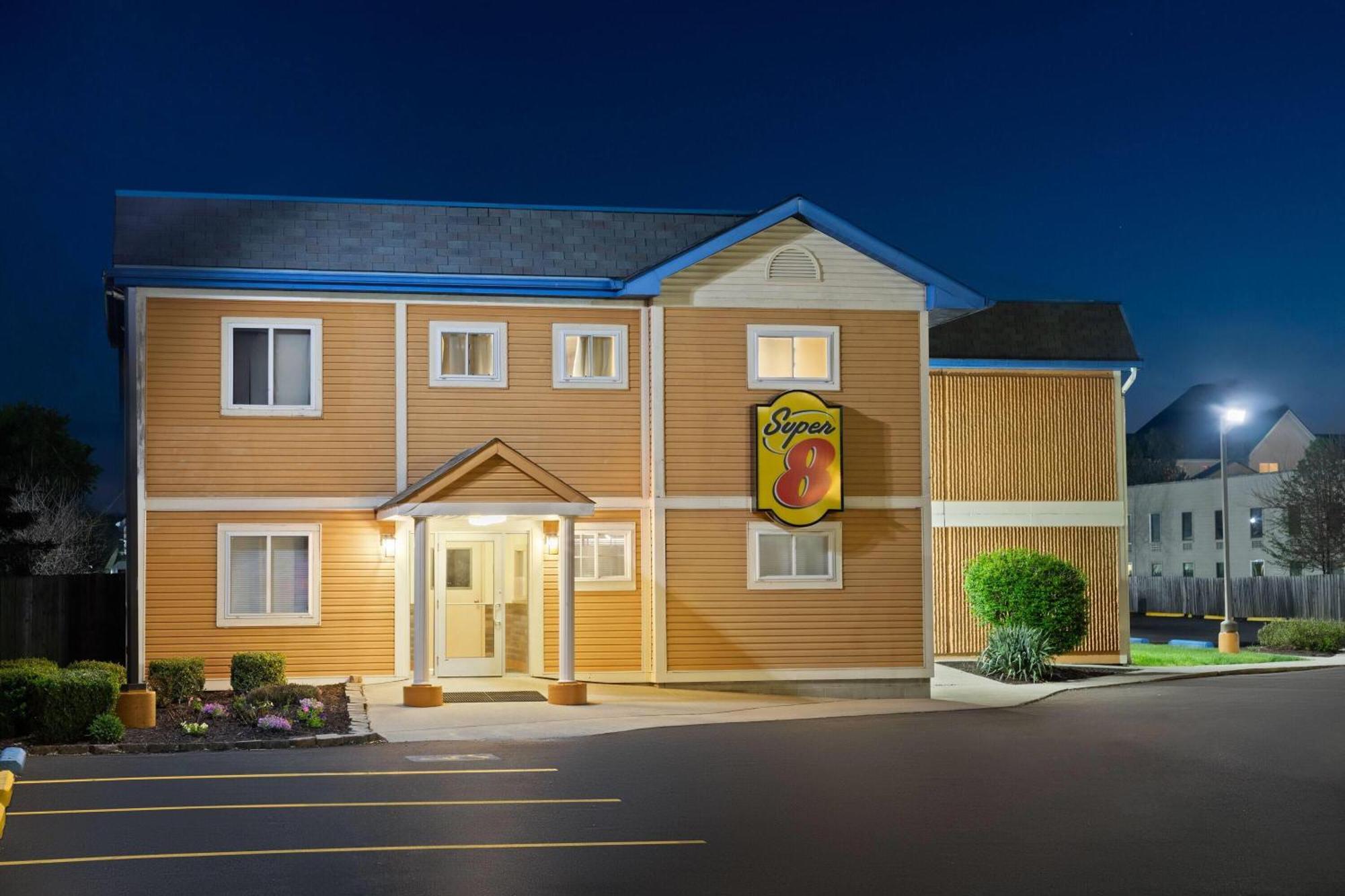 Super 8 By Wyndham Columbus