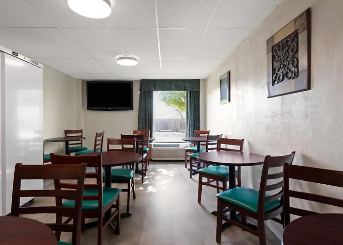 Super 8 By Wyndham Columbus