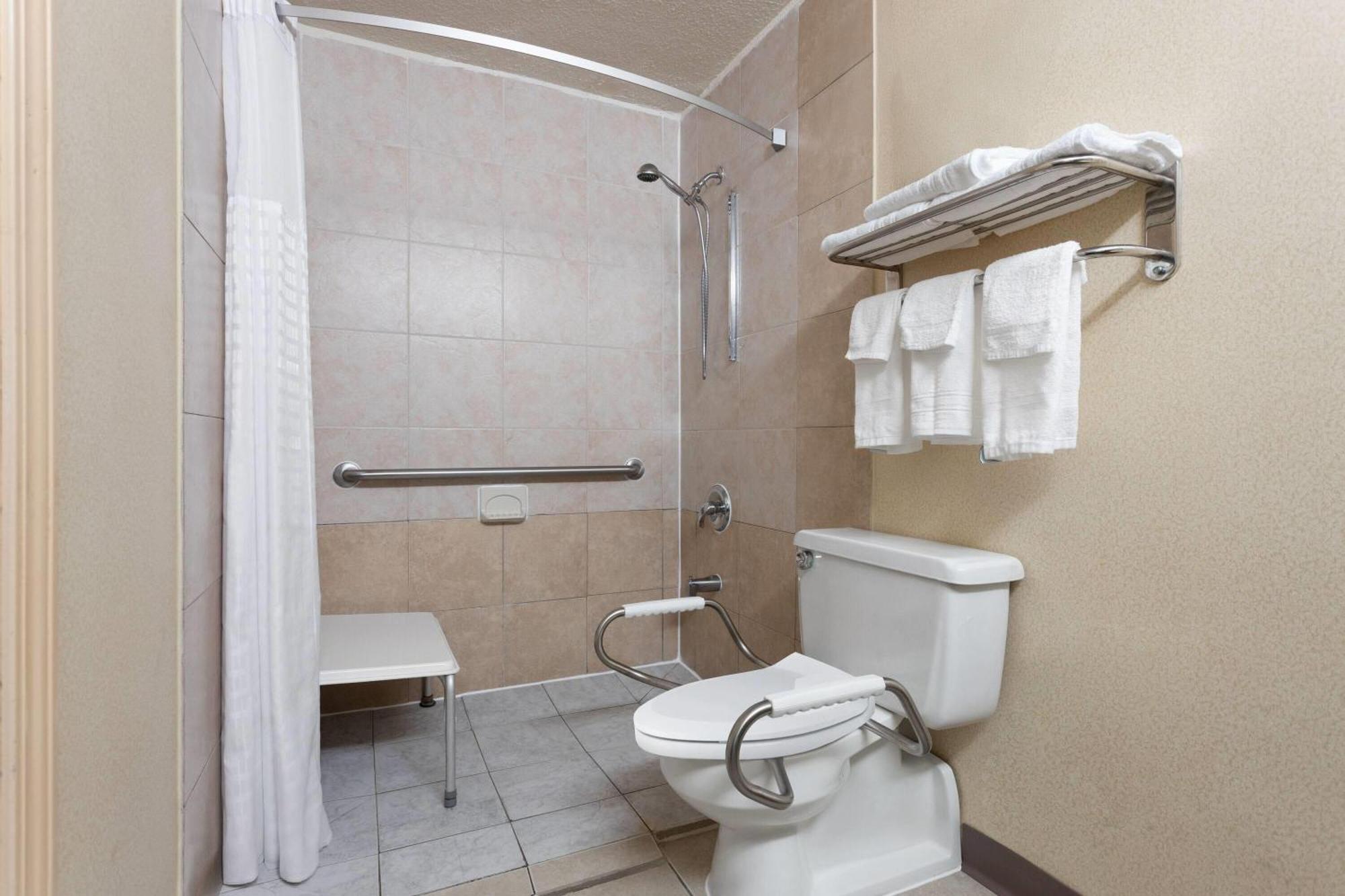 Hotel Super 8 By Wyndham Columbus