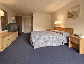 Super 8 By Wyndham Hotel